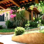 Residenza La Vigna Apartmanhotel 4*