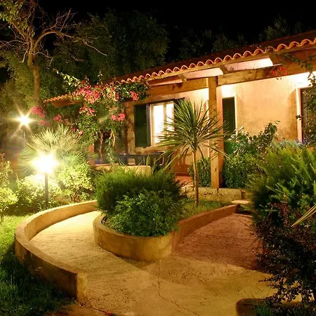 Residenza La Vigna Aparthotel 3*