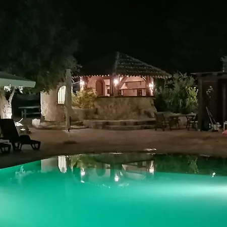 Residenza La Vigna アパートホテル 4*