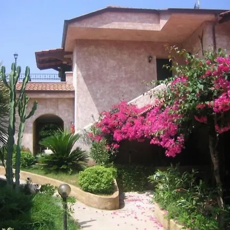 Ξενοδοχείο με διαμερίσματα Residenza La Vigna 4*