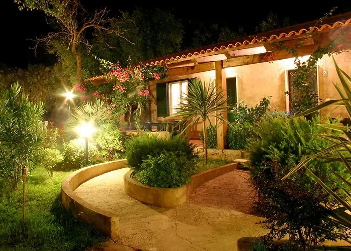 Residenza La Vigna מלון דירות 4*