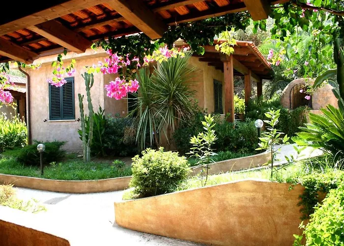 Residenza La Vigna מלון דירות 4*